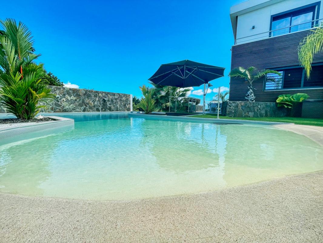 Location-villa-piscine-vue-mer-Goyave-Guadeloupe_piscine