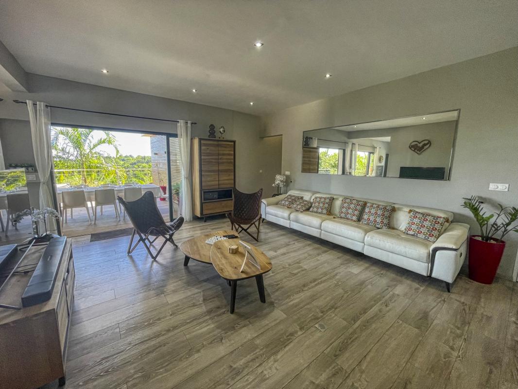 Location villa piscine vue mer Goyave Guadeloupe_salon