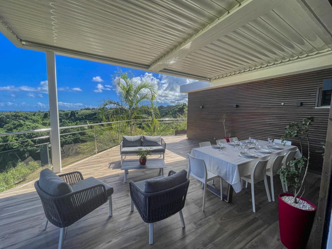 Location villa piscine vue mer Goyave Guadeloupe_terrasse