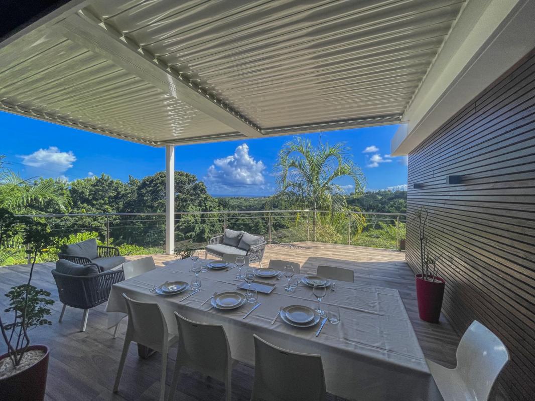 Location villa piscine vue mer Goyave Guadeloupe_terrasse