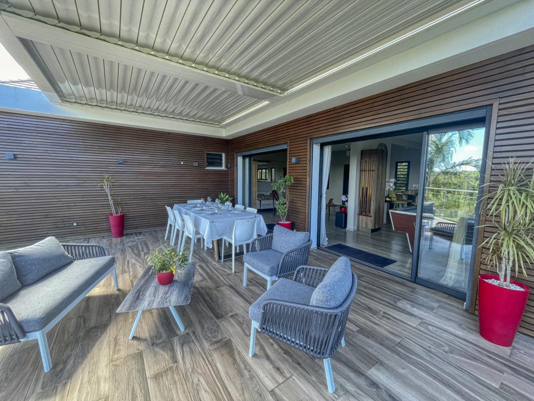 Location villa piscine vue mer Goyave Guadeloupe_terrasse