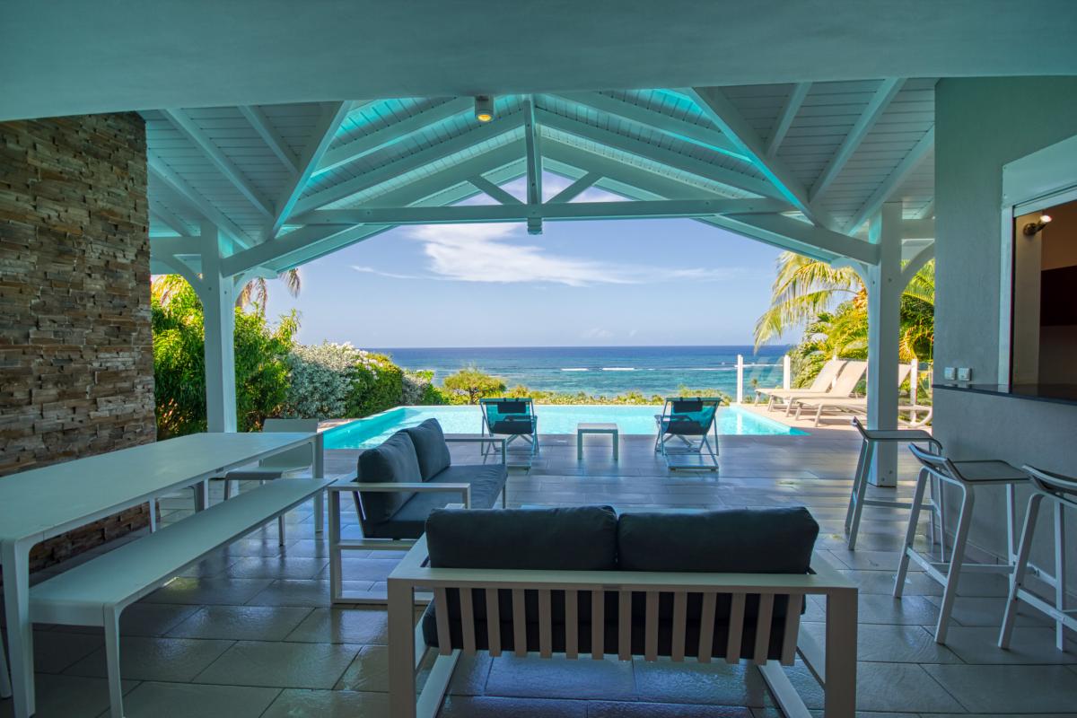 Rental luxury villa sea view Guadeloupe - the living room