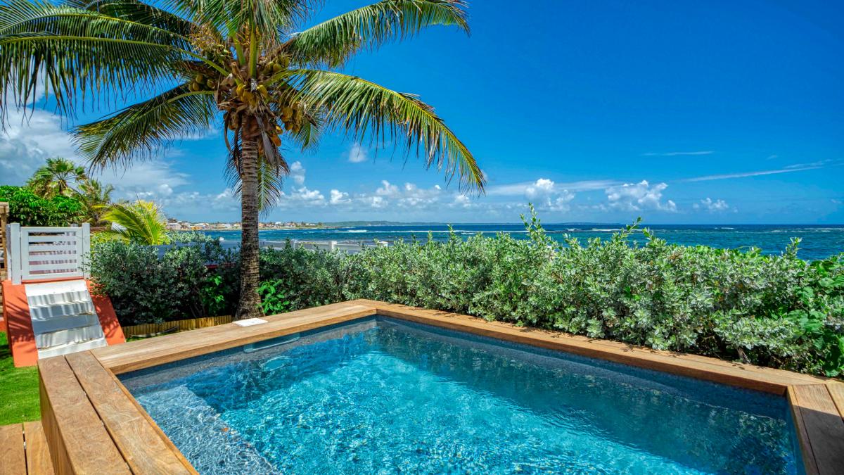 Location villa 4 chambres 8 personnes avec piscine vue mer et pieds dans l'eau - villa poema