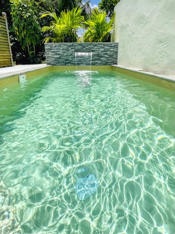 Location villa Le Moule Guadeloupe-piscine