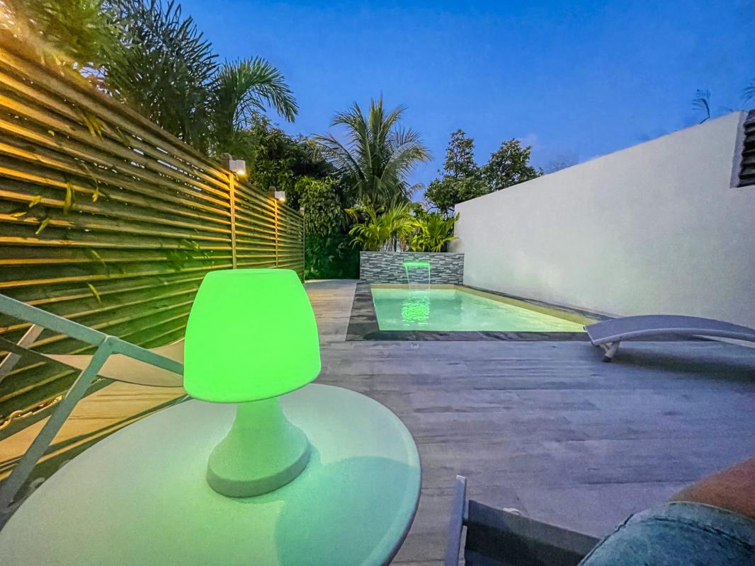 Location villa Le Moule Guadeloupe-piscine