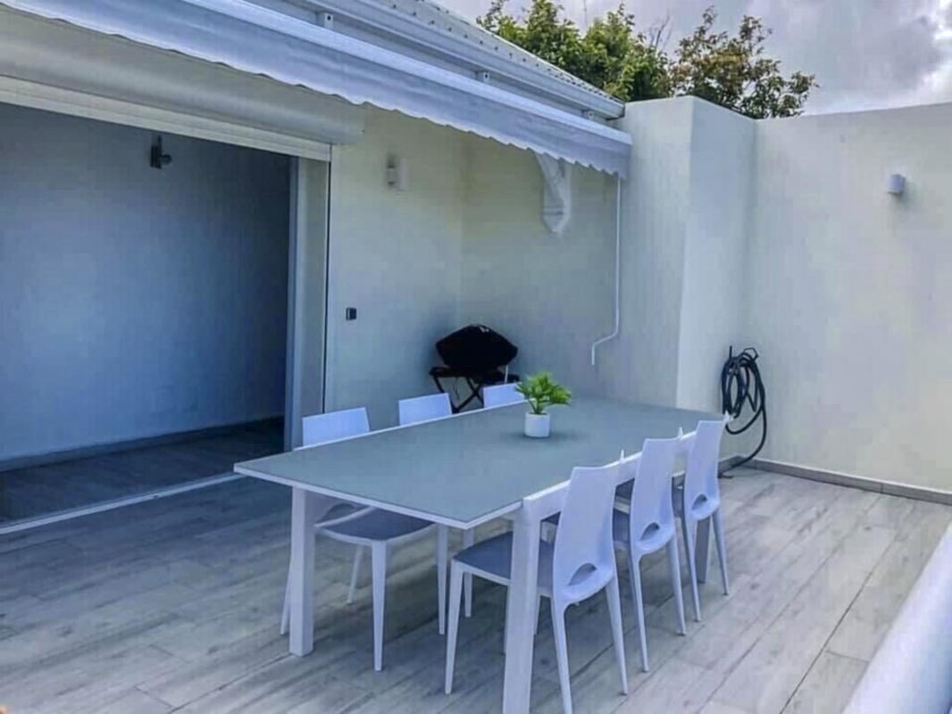 Location villa Le Moule Guadeloupe-terrasse