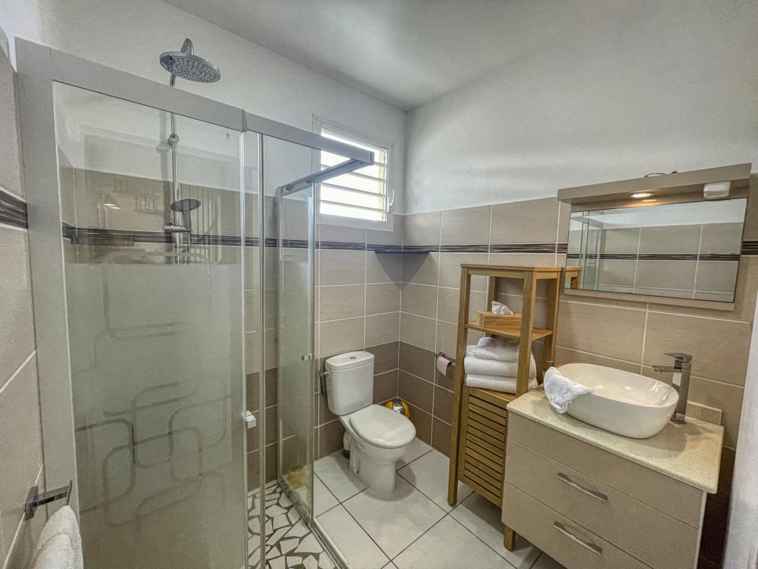 Villa Le Moule Guadeloupe__salle de douche