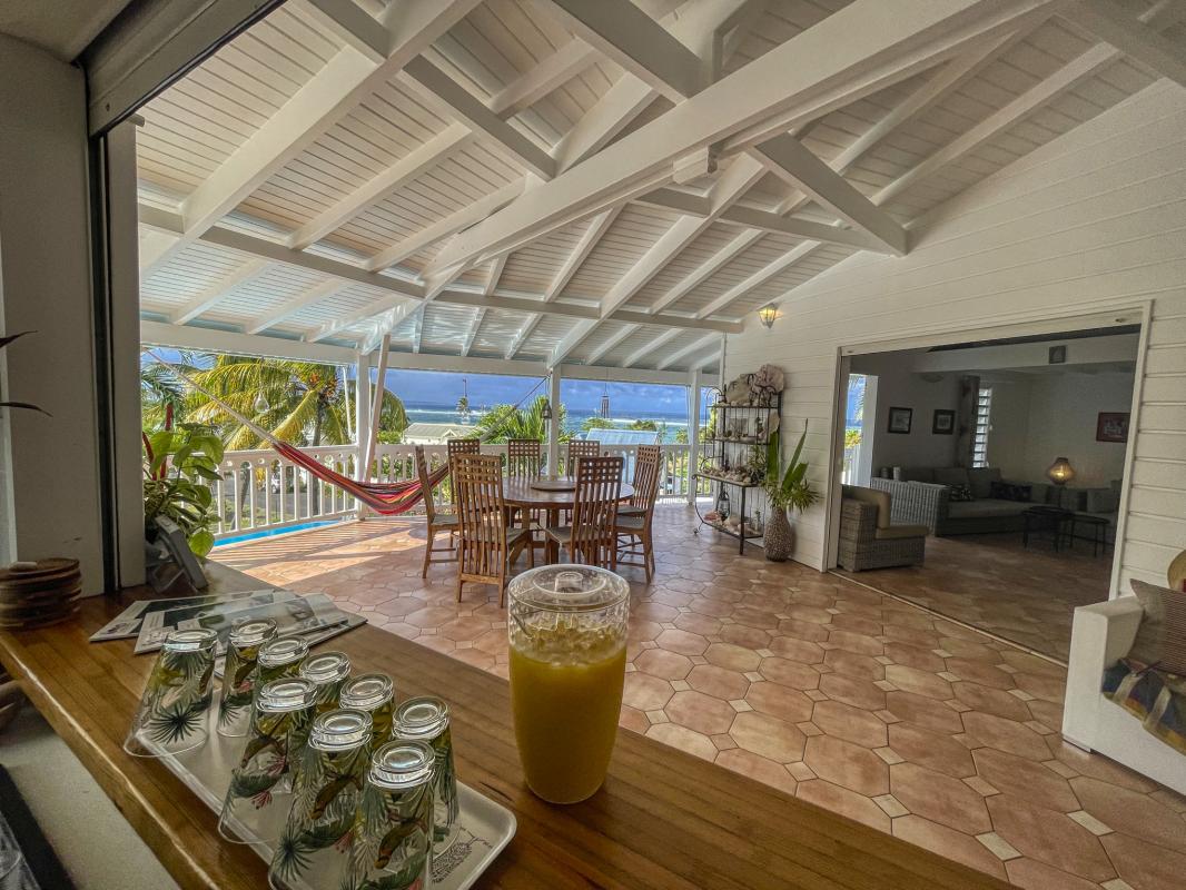 A louer villa vue mer le moule Guadeloupe-Terrasse