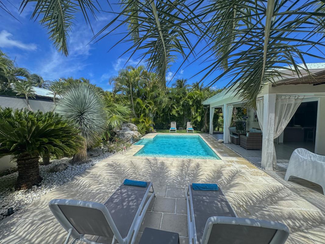 Location villa piscine Le Moule Guadeloupe_terrasse