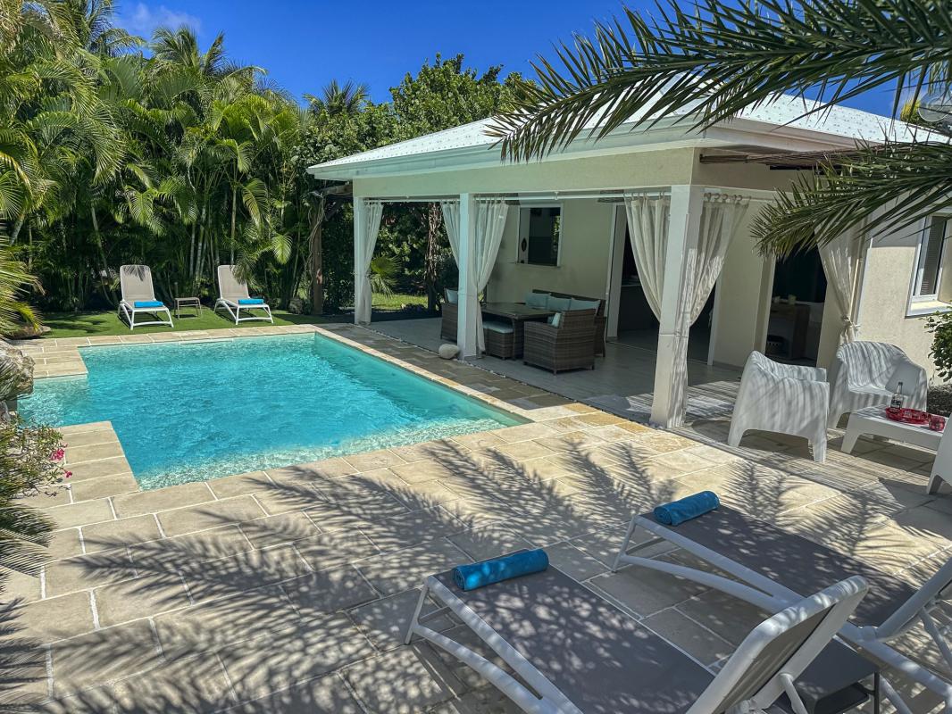 Location villa piscine Le Moule Guadeloupe_terrasse