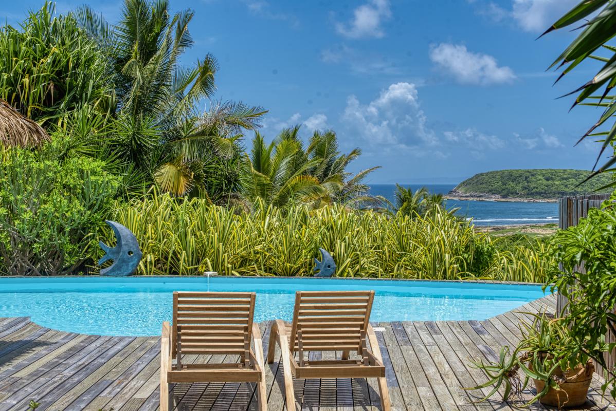Location villa piscine accès et vue mer Le Moule Guadeloupe_piscine