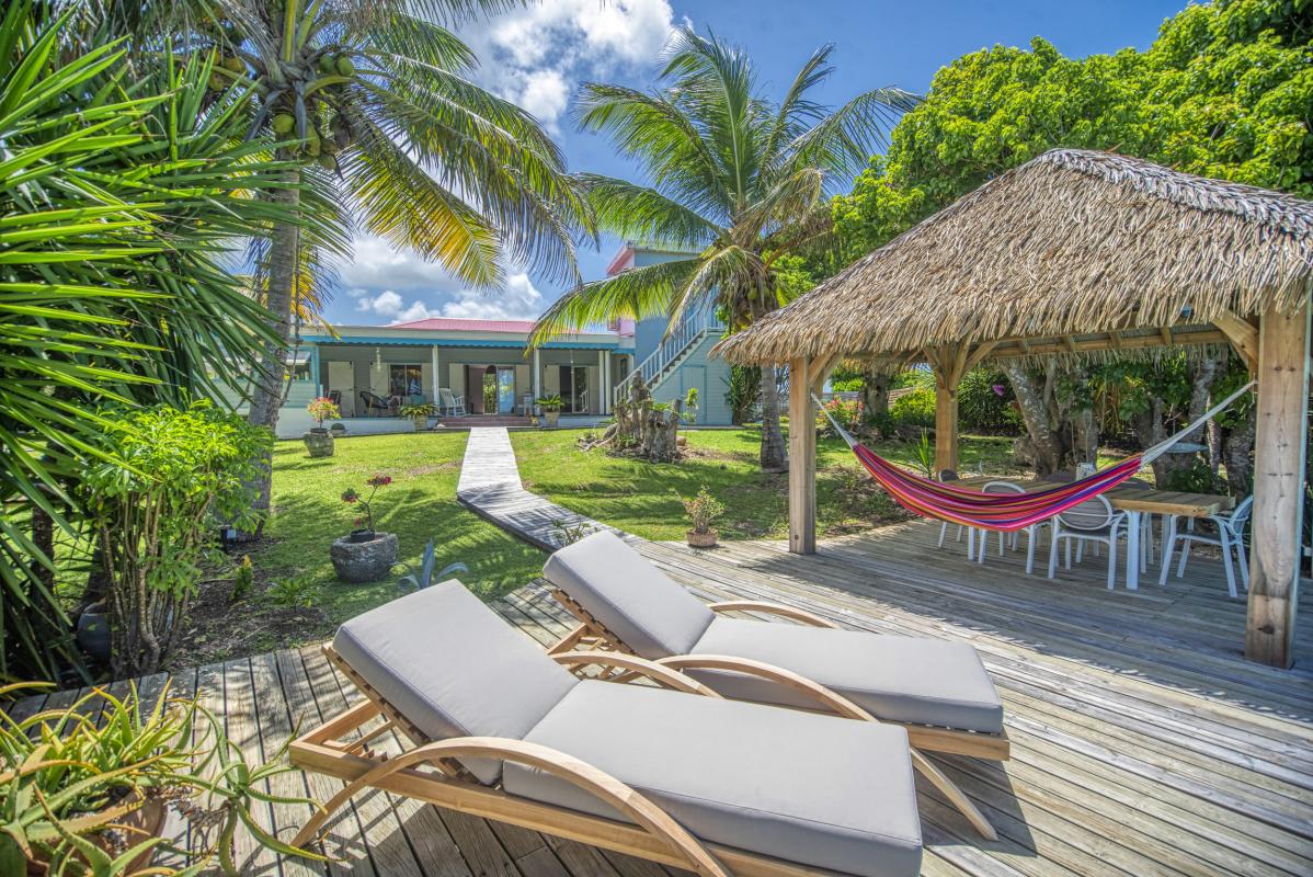 Location villa piscine accès et vue mer Le Moule Guadeloupe_terrasse
