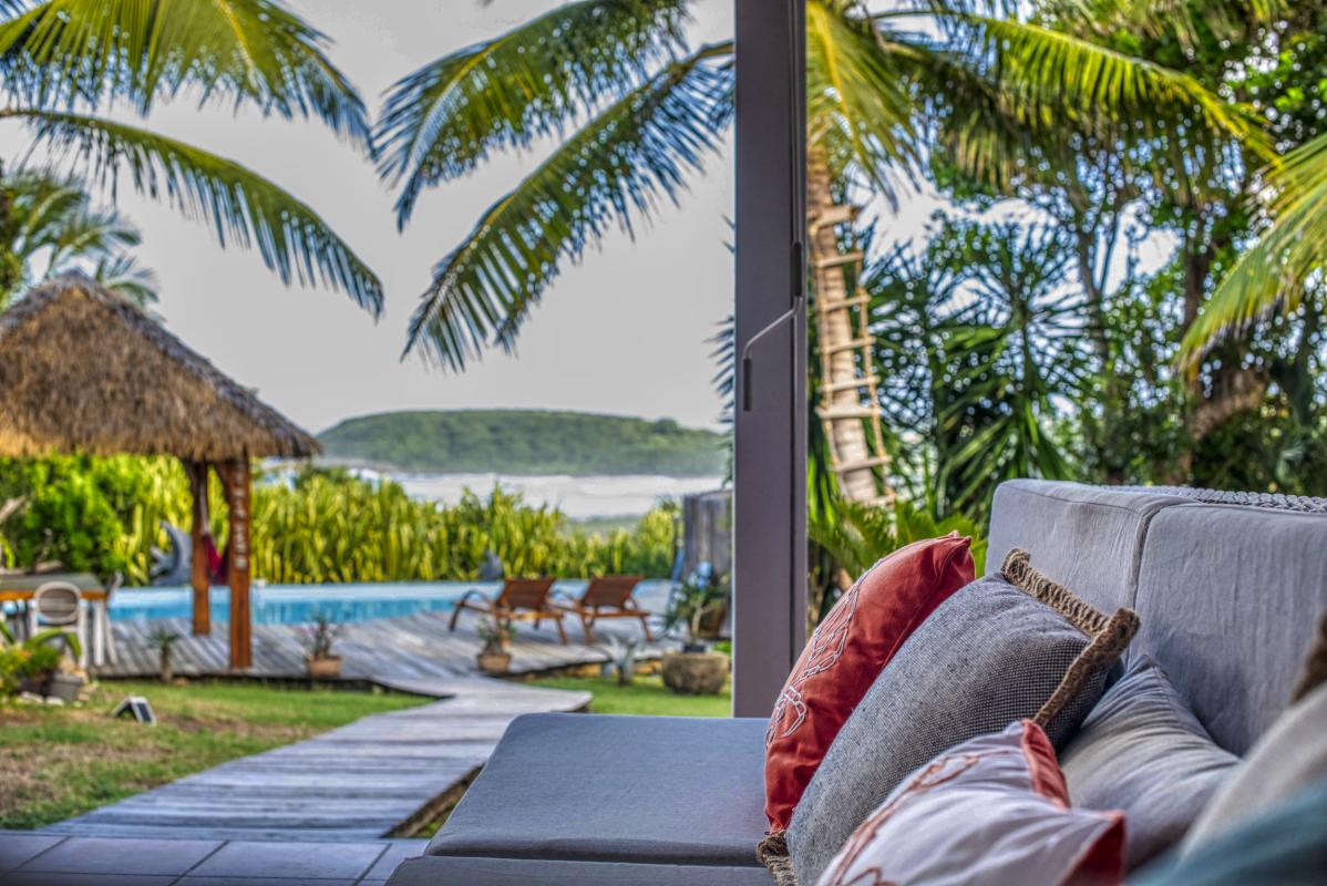 Location villa piscine accès et vue mer Le Moule Guadeloupe_terrasse