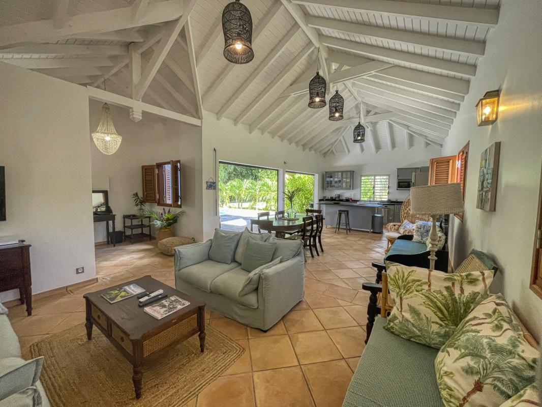 Villa Petit Bourg Guadeloupe__salon bureau