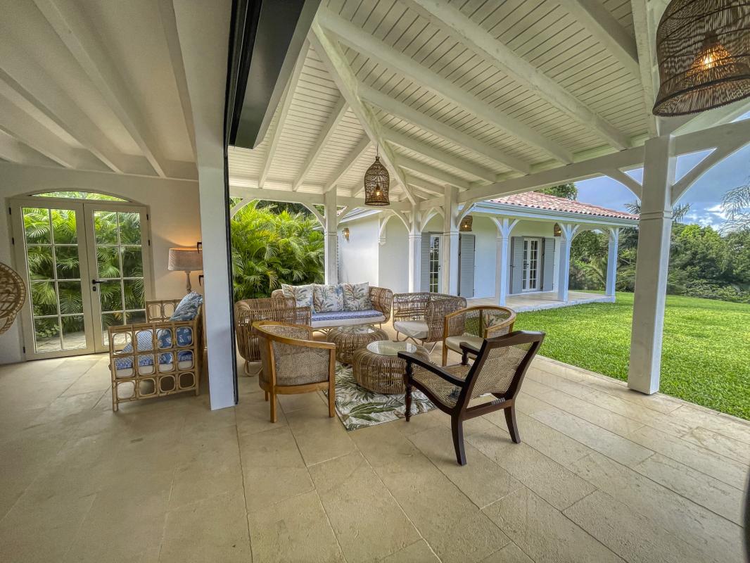 Villa Petit Bourg avec piscine - terrasse