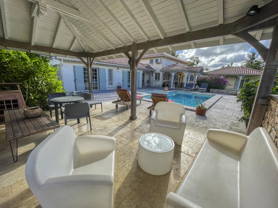 Villa Petit Bourg 16 personnes - carbet 