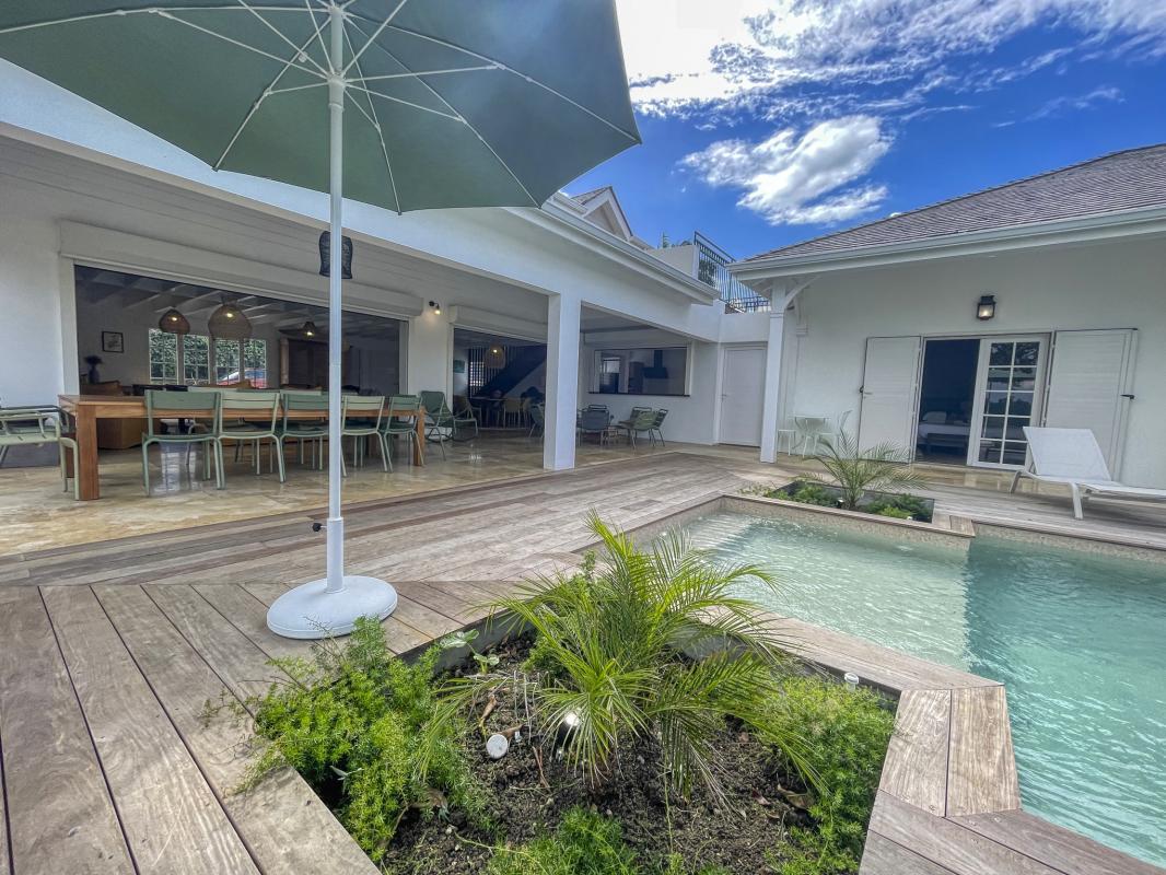 A louer villa 15 personnes Petit Bourg Guadeloupe - piscine