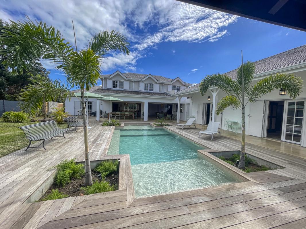 A louer villa 15 personnes Petit Bourg Guadeloupe Piscine