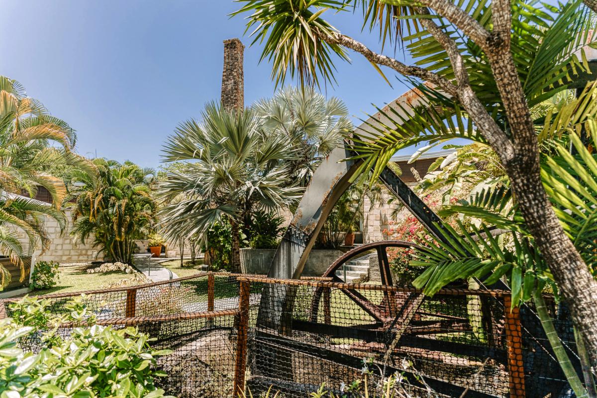 Lodge à louer pour 4 personnes avec piscine privée à Petit Bourg Guadeloupe