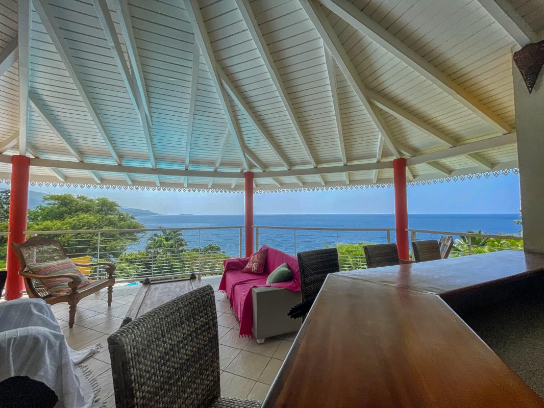 Location de villa 5 chambres 10 personnes avec piscine vue mer et accés mer à Pointe Noire en Guadeloupe