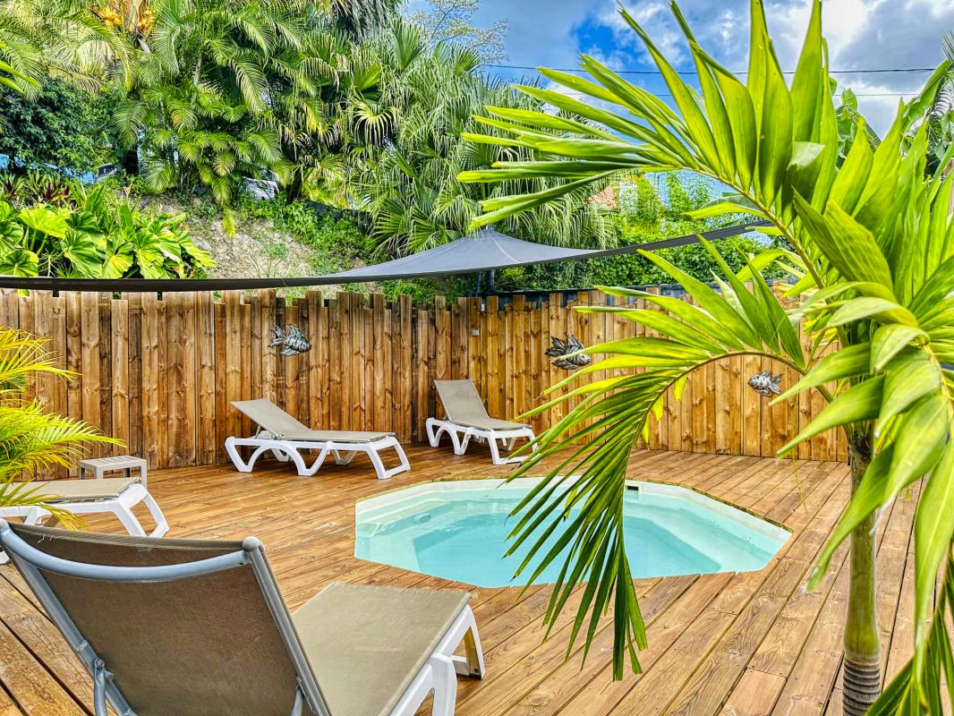 A louer villa 2 chambres Pointe Noire Guadeloupe_ Piscine 