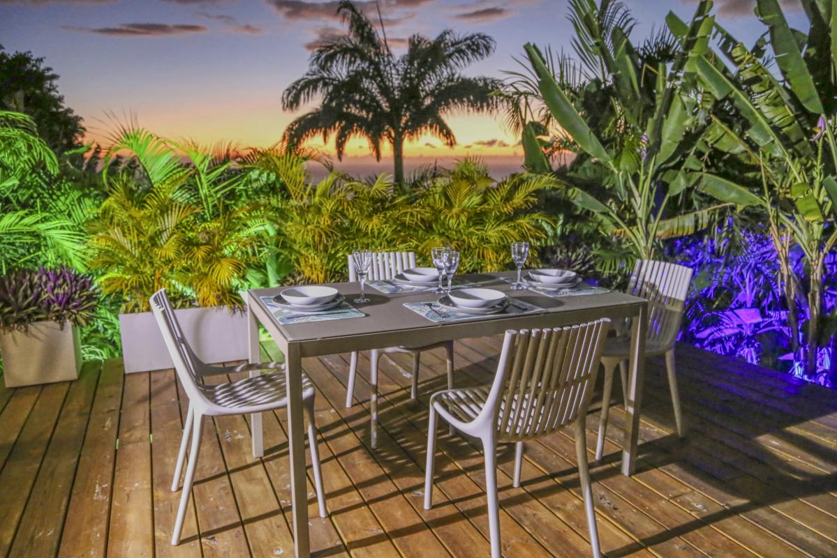 A louer villa 2 chambres Pointe Noire Guadeloupe_ Terrasse Nuit 