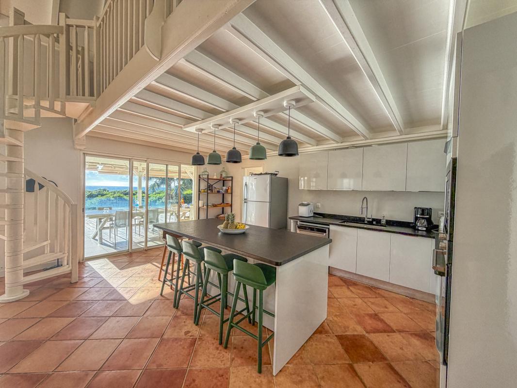 Villa luxe Sainte Anne Guadeloupe piscine vue mer pour 10 personnes