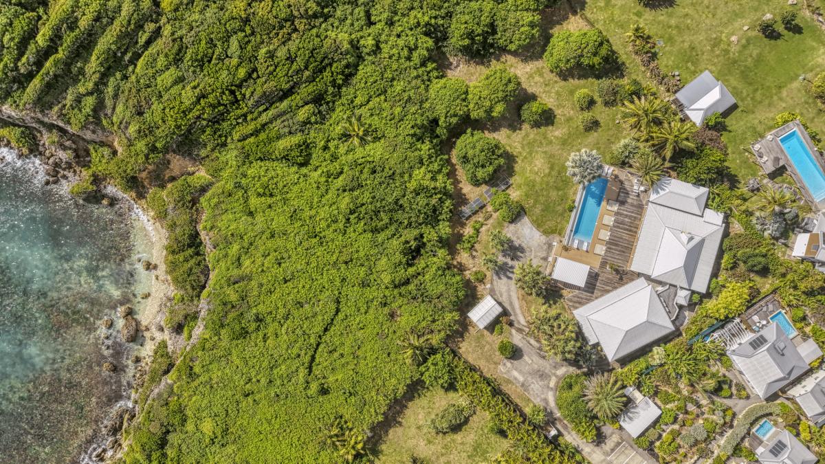 Villa luxe Sainte Anne Guadeloupe piscine vue mer pour 10 personnes