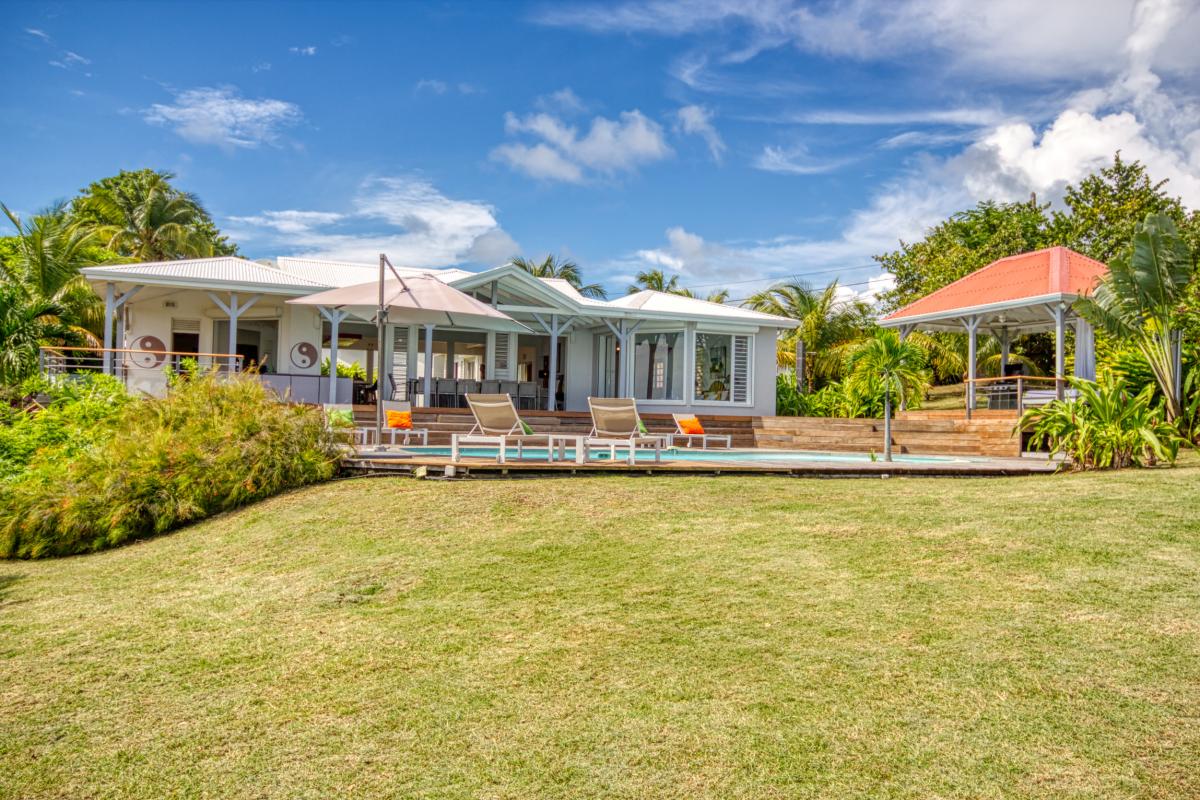 Villa de luxe vue mer avec piscine à Ste Anne en Guadeloupe 