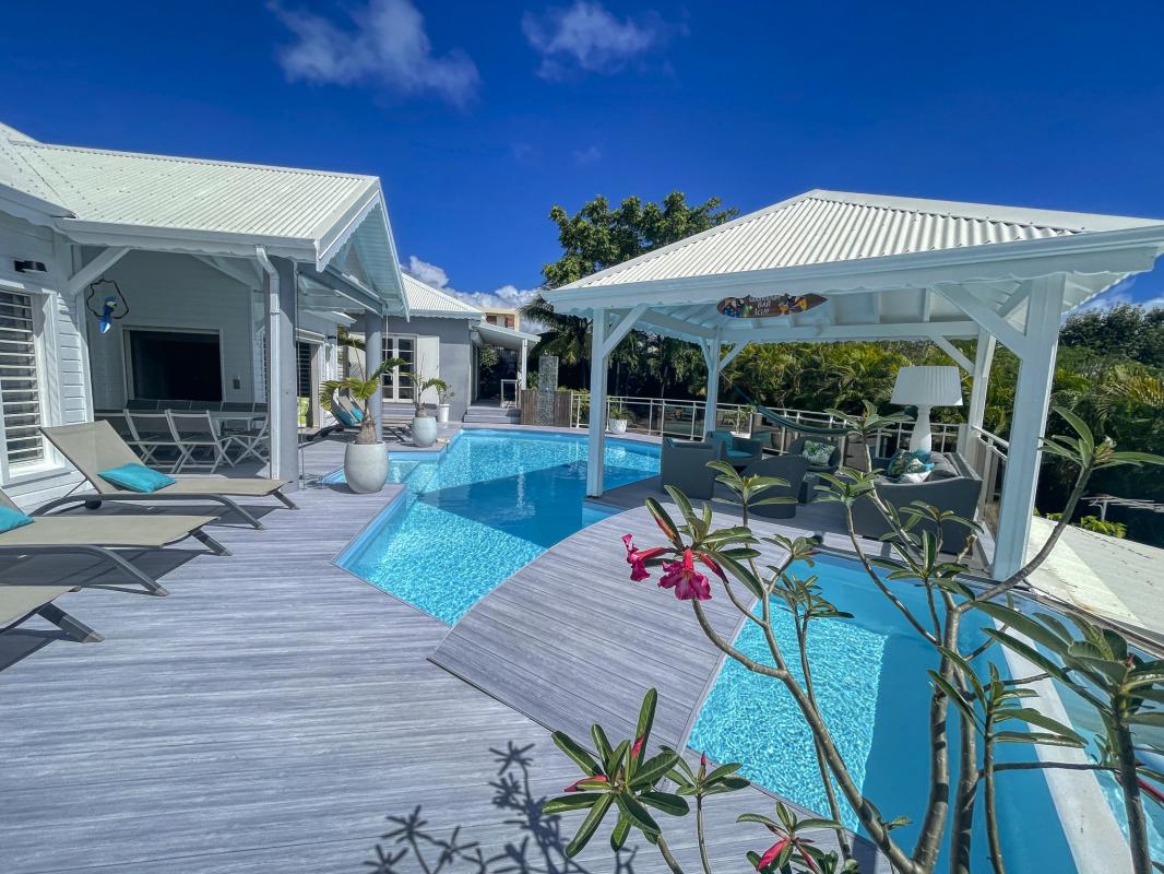 Location villa sainte anne guadeloupe 6 chambres 12 personnes avec piscine et vue mer