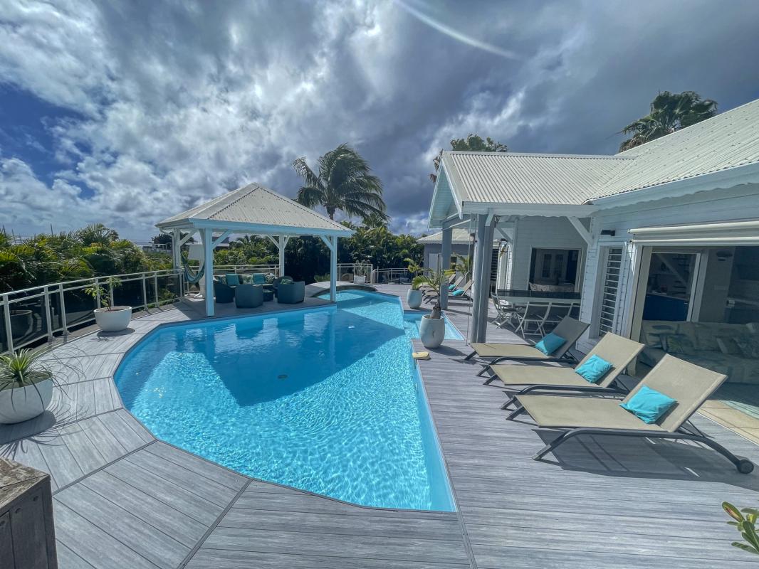 Location villa sainte anne guadeloupe 6 chambres 12 personnes avec piscine et vue mer