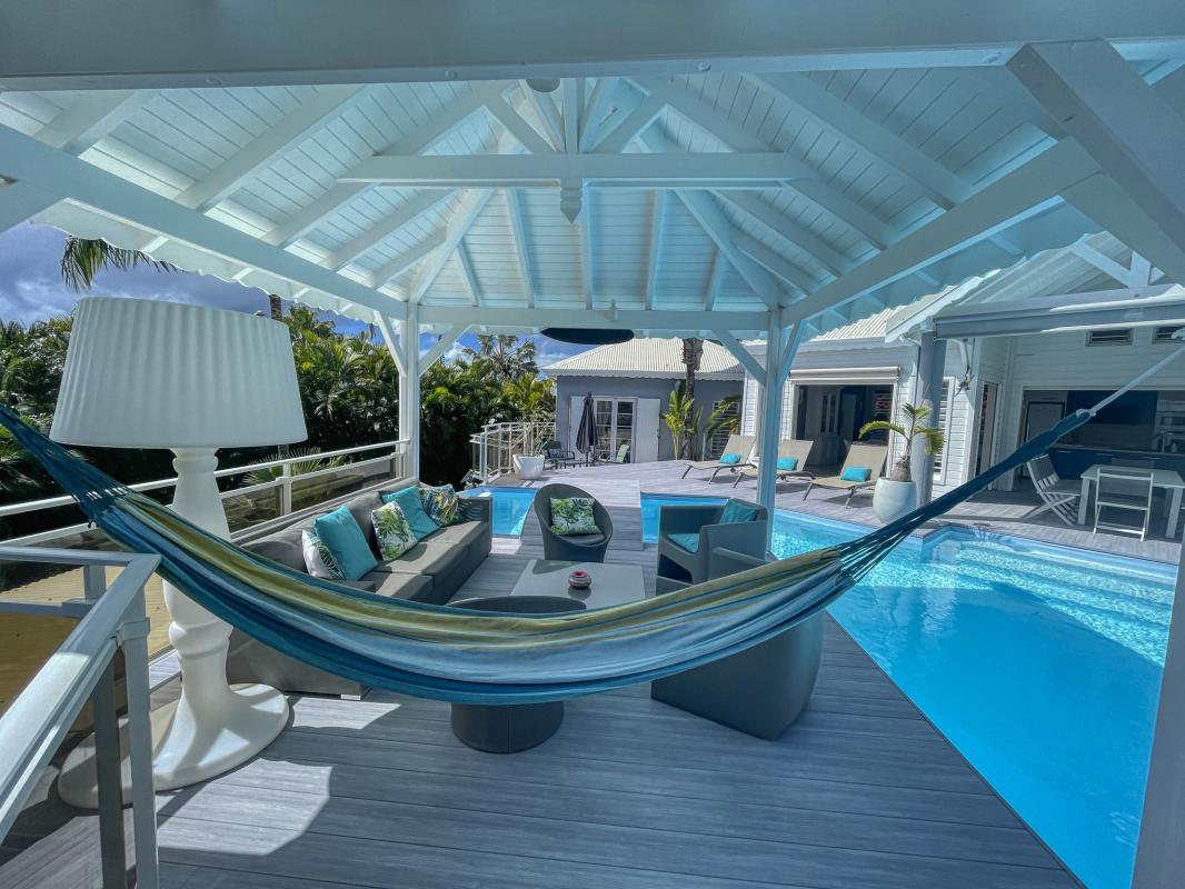 Location villa sainte anne guadeloupe 6 chambres 12 personnes avec piscine et vue mer