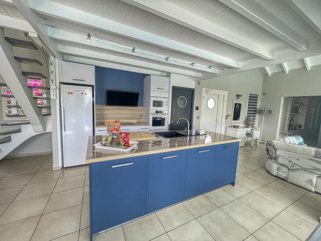 Rent a luxury villa with pool - bathroom of bedroom 5