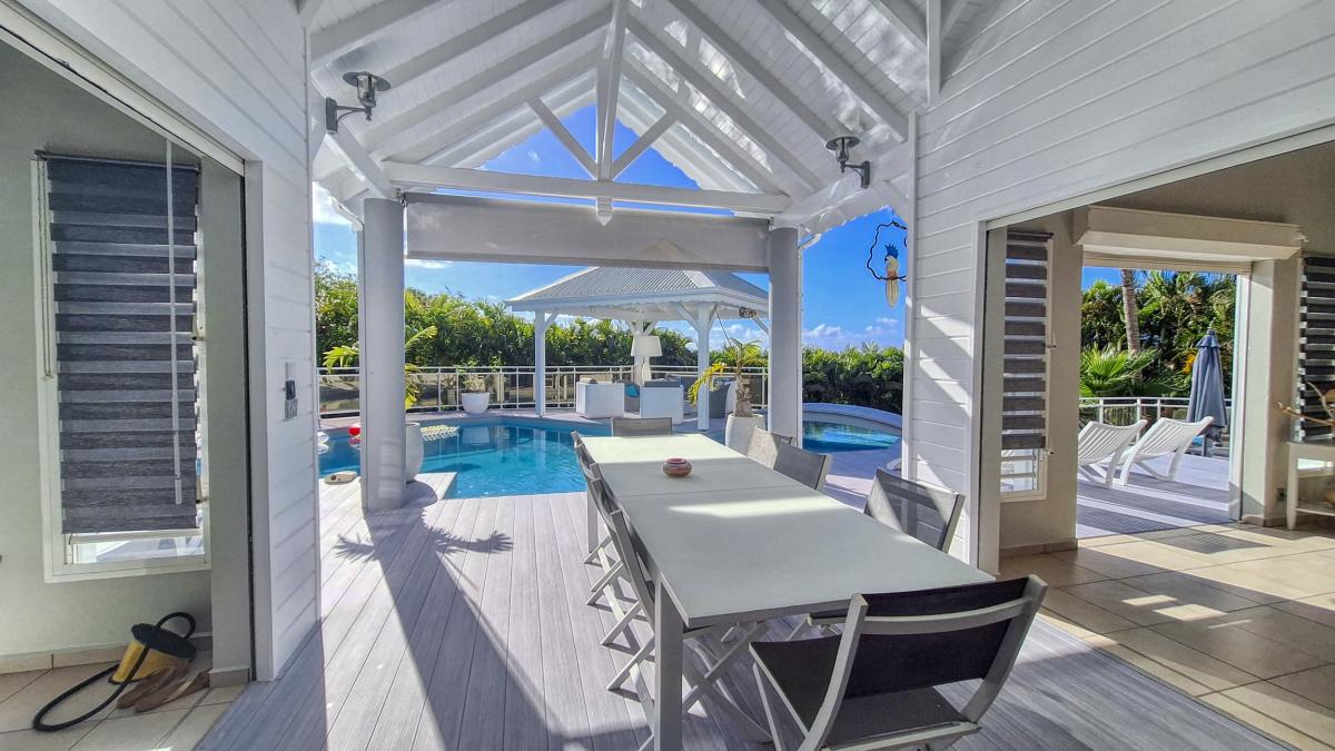 Location villa sainte anne guadeloupe 6 chambres 12 personnes avec piscine et vue mer
