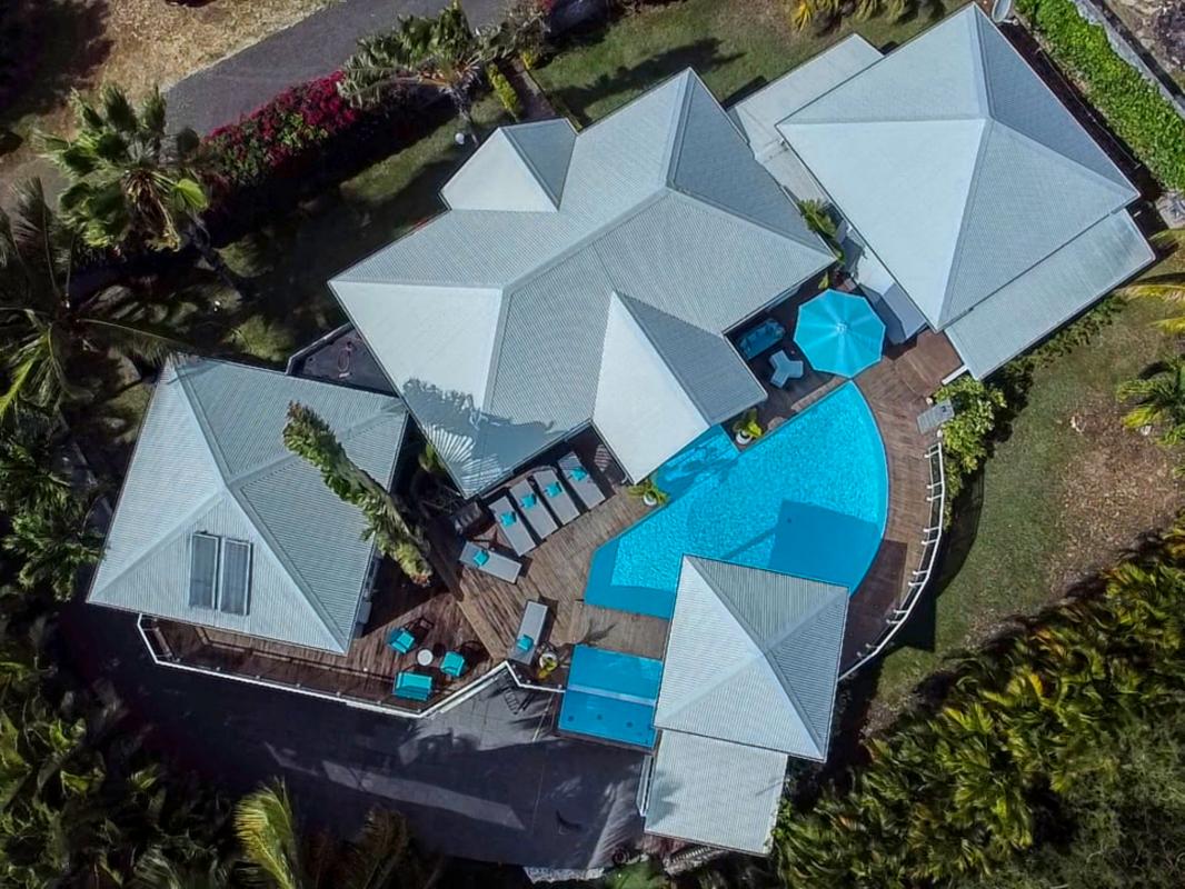 Rent a luxury villa with pool - the terrace