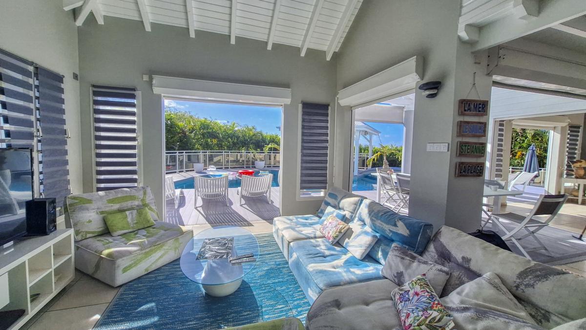 Location villa sainte anne guadeloupe 6 chambres 12 personnes avec piscine et vue mer