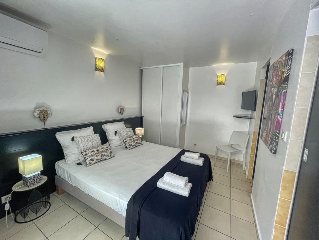 Rent a luxury villa with pool - bedroom 3