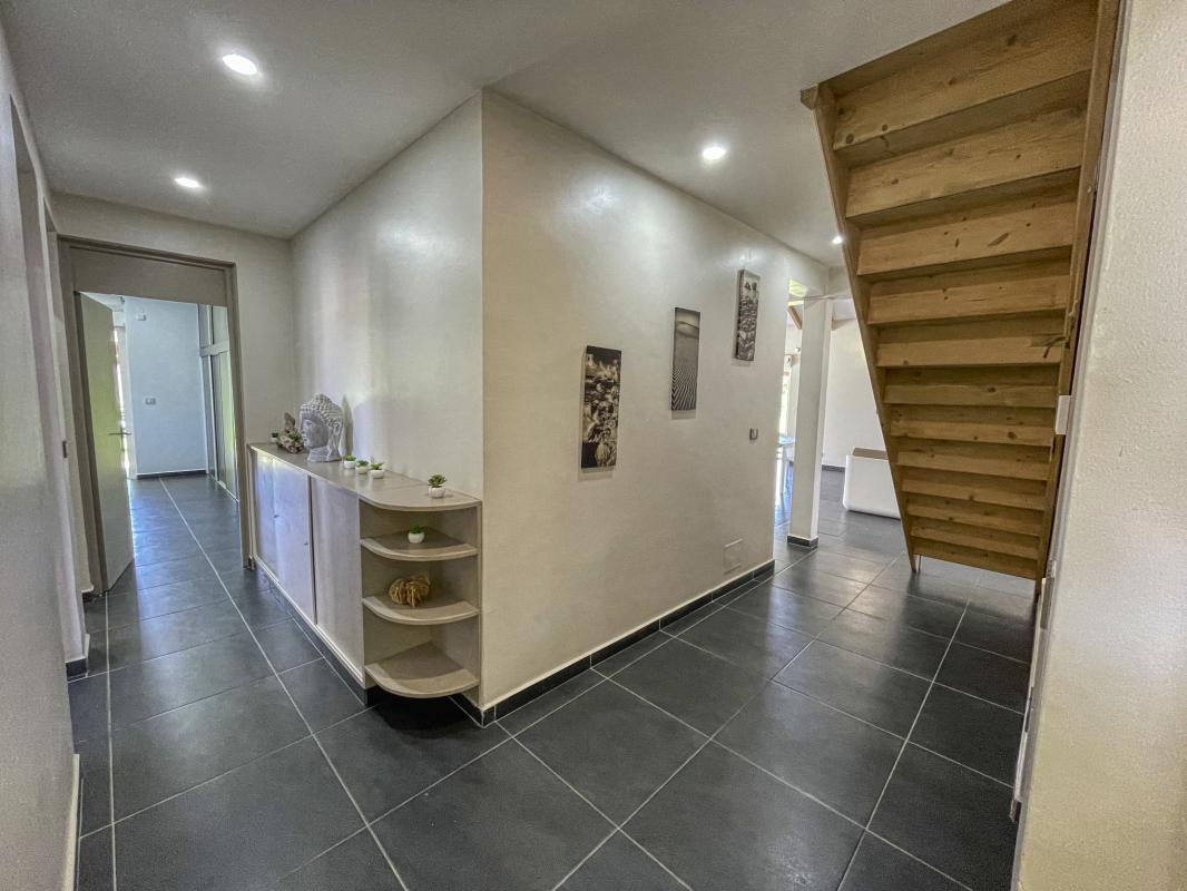 Location Villa Sainte Anne Guadeloupe__couloir