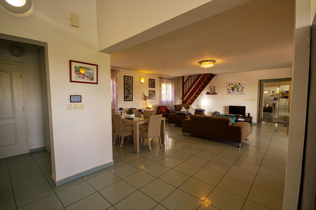 Location villa 4 chambres 10 personnes Guadeloupe sainte anne avec piscine