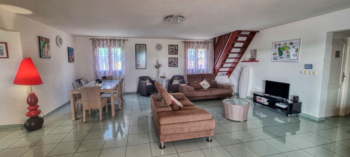 Location villa 4 chambres 10 personnes Guadeloupe sainte anne avec piscine