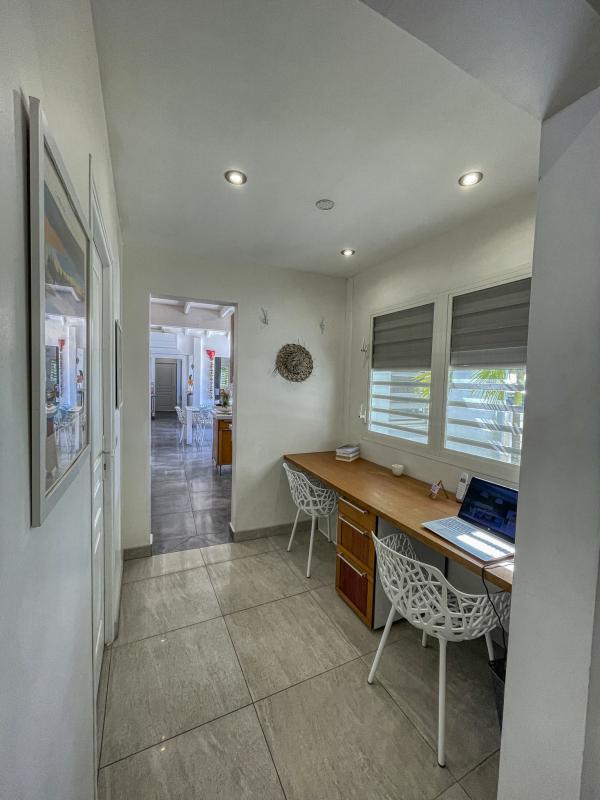 Villa à louer Sainte Anne Guadeloupe__bureau