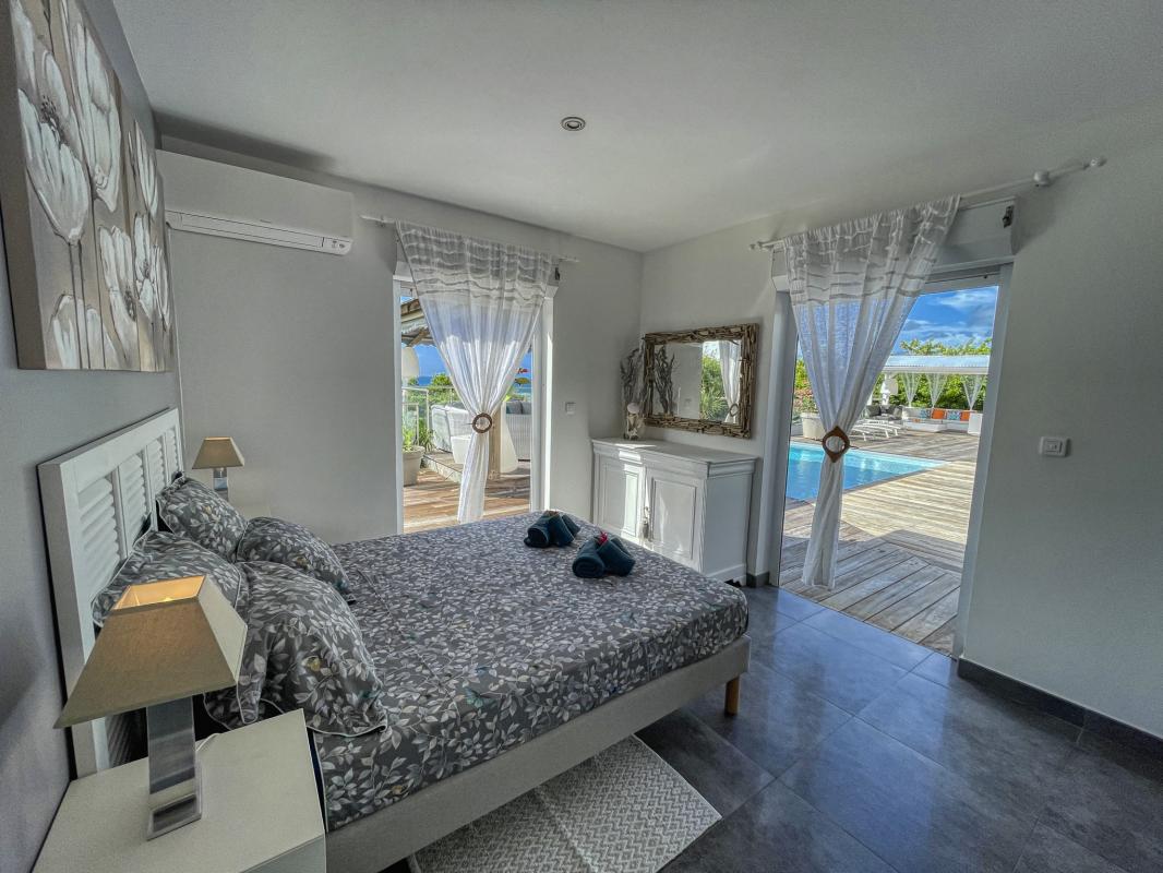 Villa à louer Sainte Anne Guadeloupe__chambre vue mer
