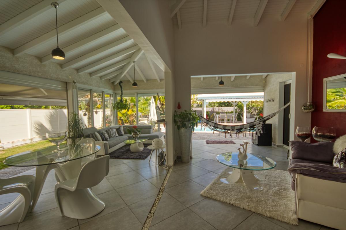 Location villa Guadeloupe Sainte Anne 3 chambres 6 personnes avec piscine proche plage