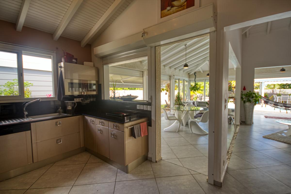 Location villa Guadeloupe Sainte Anne 3 chambres 6 personnes avec piscine proche plage