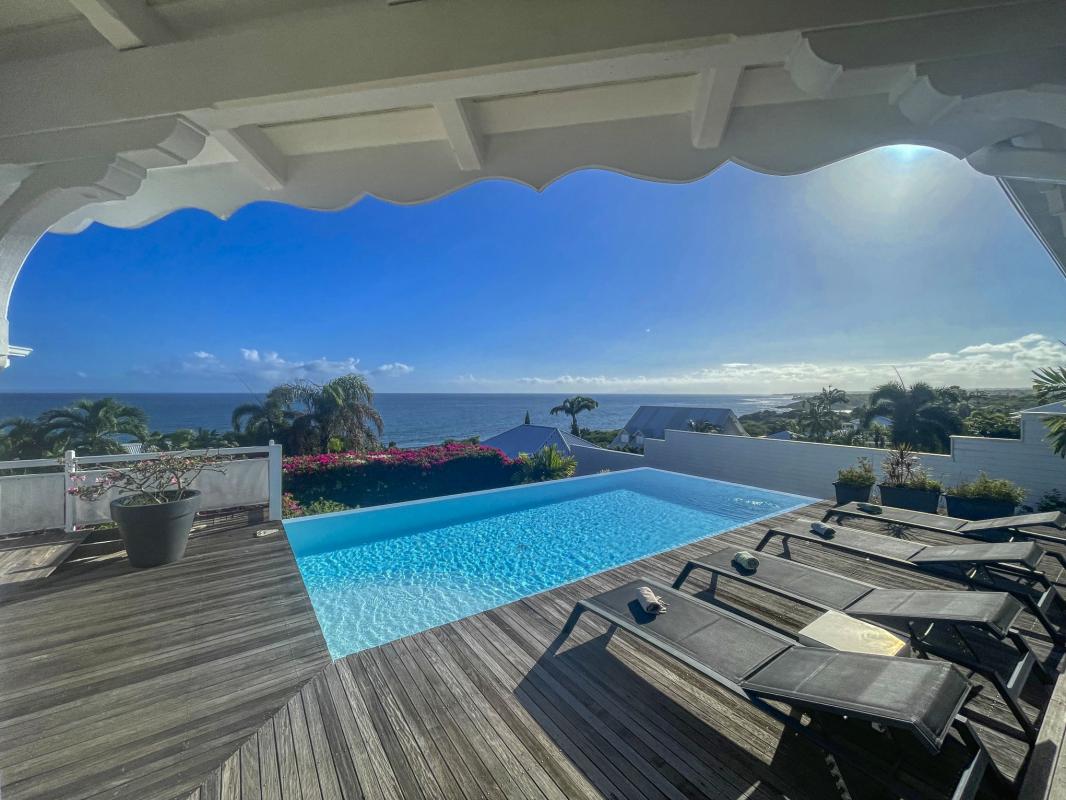 40.Location villa piscine vue mer Ste Anne Guadeloupe_Ensemble