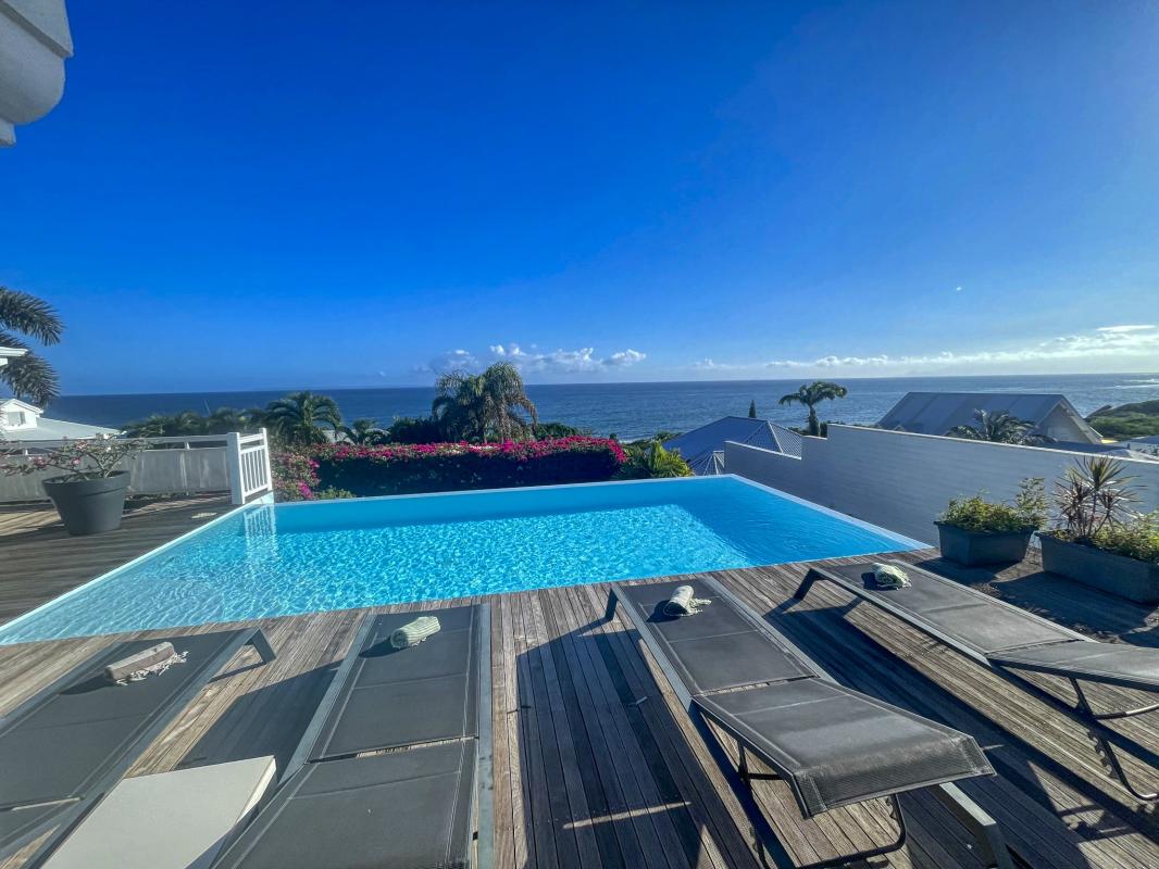 42.Location villa piscine vue mer Ste Anne Guadeloupe_Ensemble