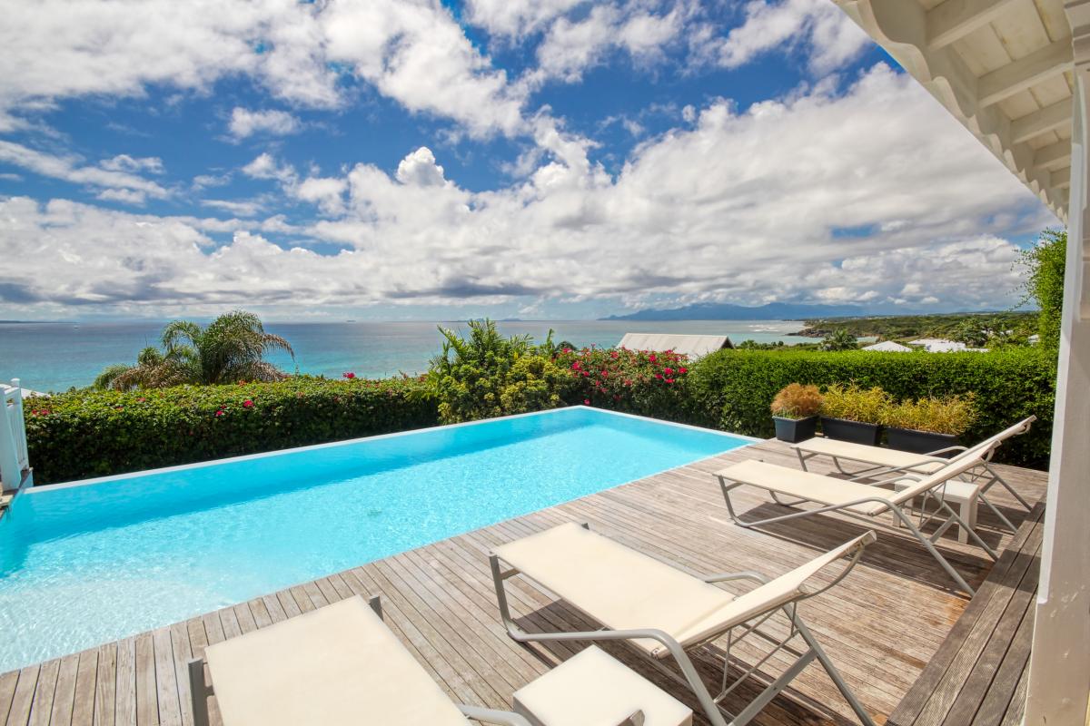 Villa vue mer 180° à louer en Guadeloupe - 4 chambres 