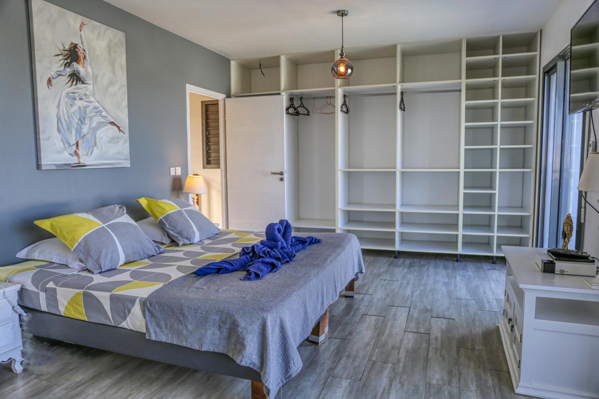 A louer Villa Sainte Anne Guadeloupe - Chambre étage