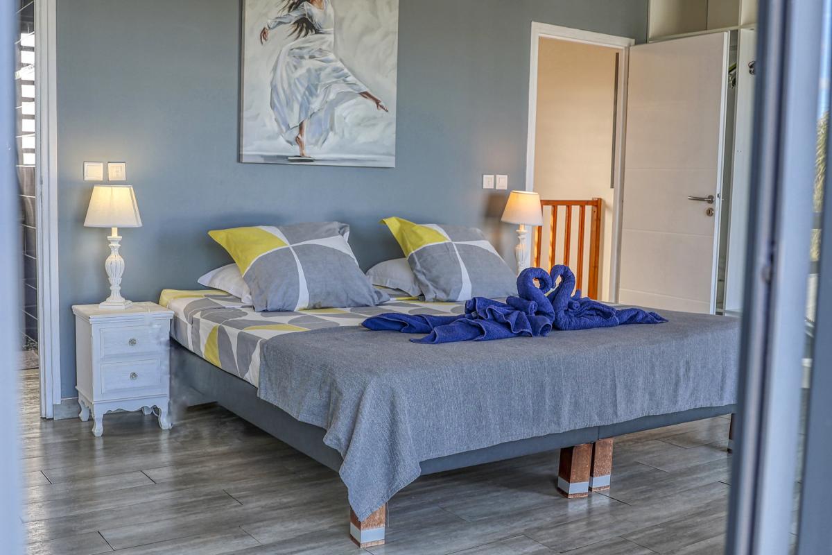 A louer Villa Sainte Anne Guadeloupe - Chambre étage
