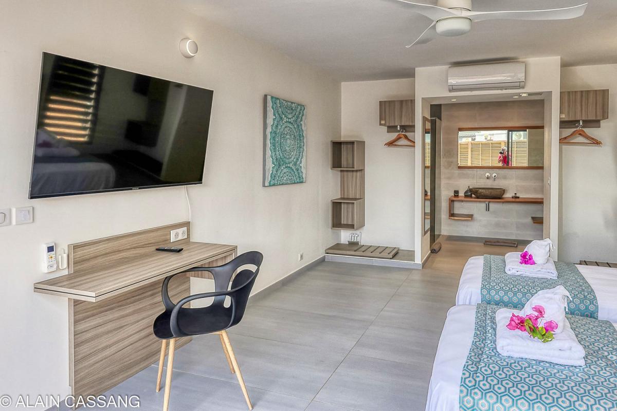 A louer villa 5 chambres pour 10 personnes avec piscine et vue mer à Sainte Anne en Guadeloupe - Suite 3 PMR